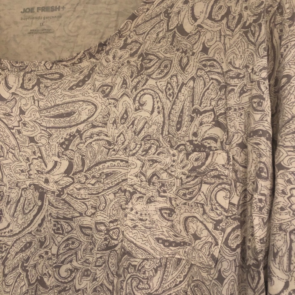 Flowy Printed Top - Picture 2 of 2